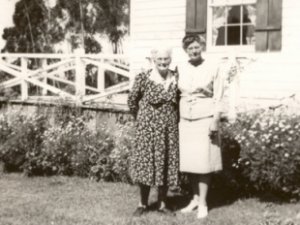 Bertha (Walker) Kendall and one of her daughters, Ethel (date unknown). Taken on Burnside Road, Sebastopol, CA.