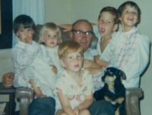 Cal with his 5 grandchildren; Toni, Heather, David, Gary and Trish - 1974
